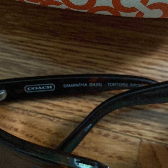 Sunglasses - Picture 3 of 6